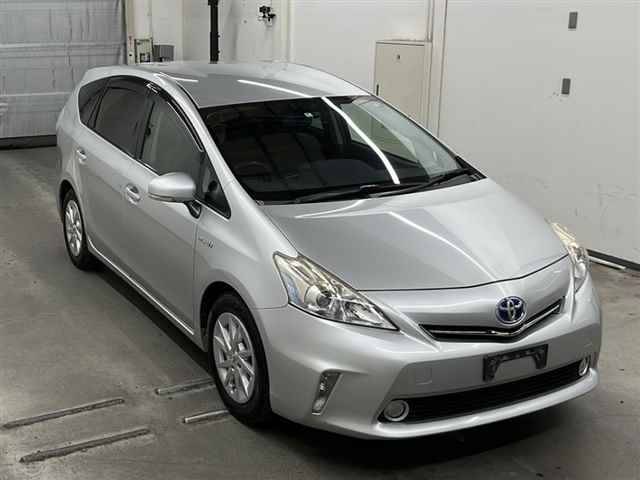 75064 TOYOTA PRIUS ALPHA ZVW41W 2014 г. (MIRIVE Saitama)